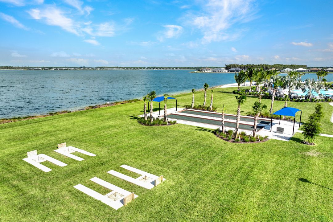 19184 Aqua Shore Dr, Fort Myers, FL 33913