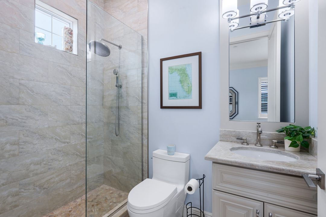 608 El Camino Real #201, Naples, FL 34119