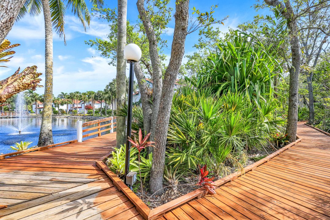 2294 Anchorage Ln #C, Naples, FL 34104