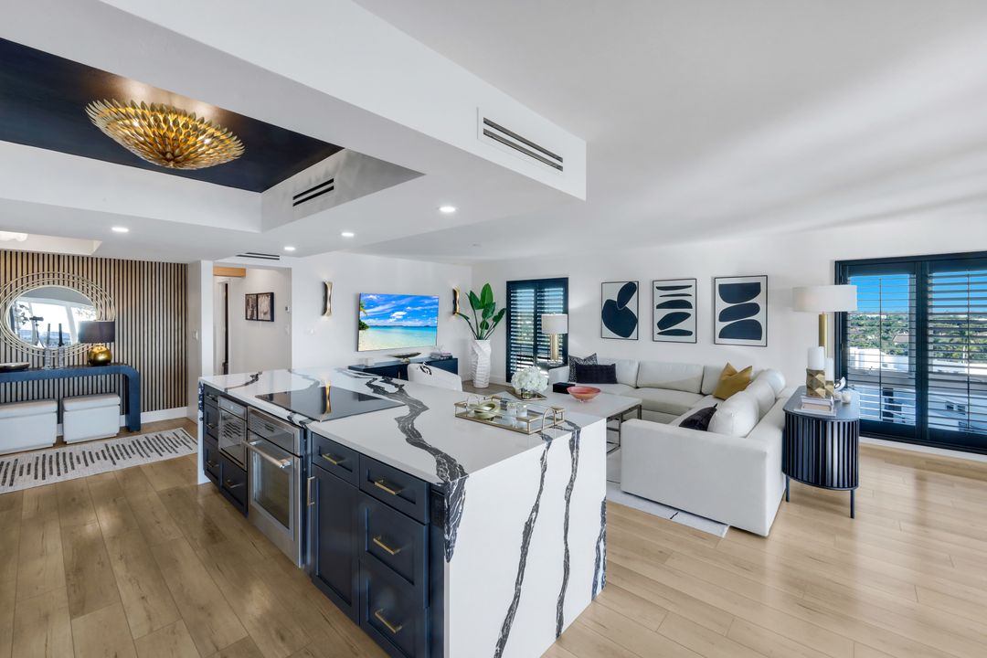 250 Park Shore Dr #801, Naples, FL 34103