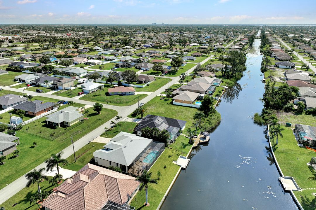 406 SW 28th St, Cape Coral, FL 33914