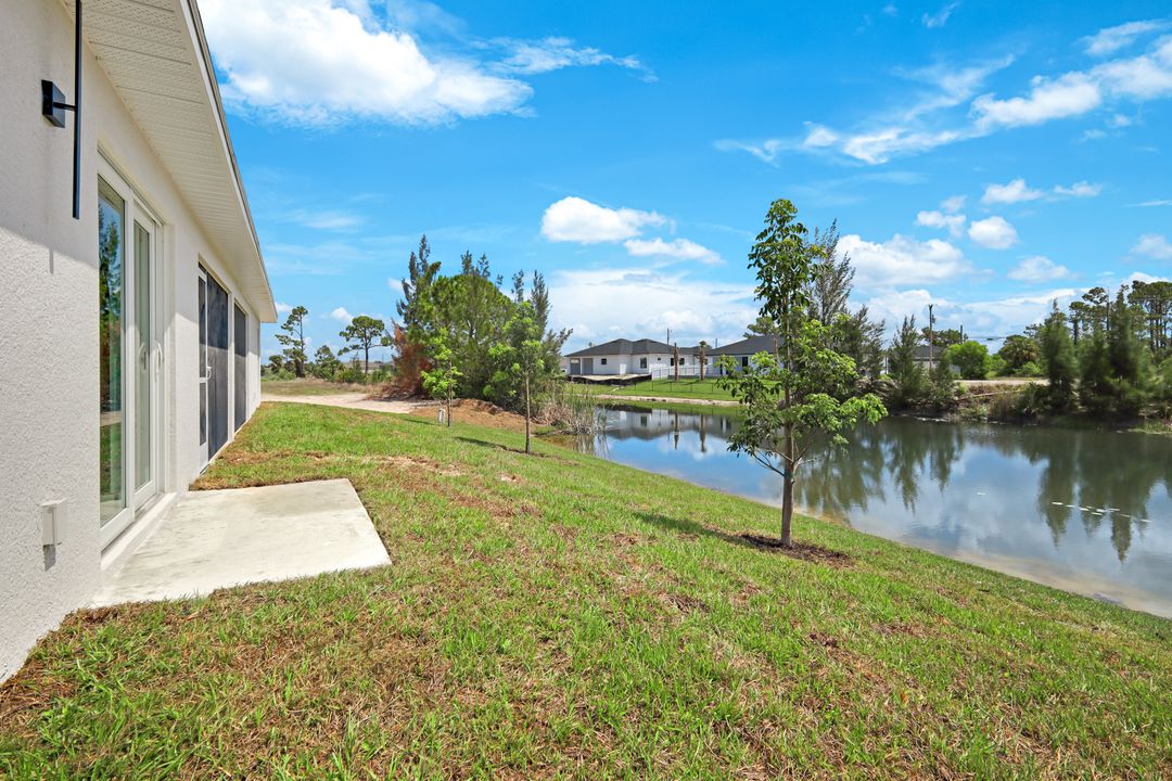 3757 NE 16th Pl, Cape Coral, FL 33909