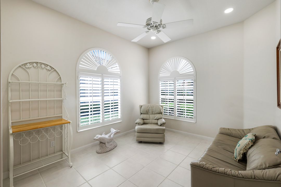 4024 Trinidad Way, Naples, FL 34119
