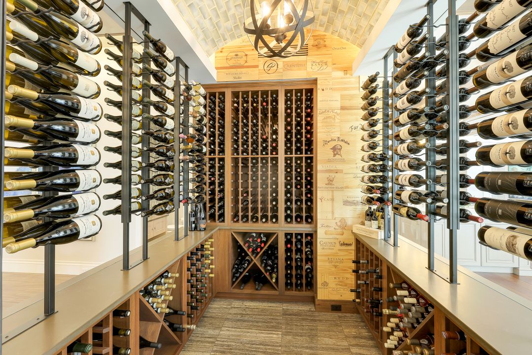 17412 Via Lugano Ct, Miromar Lakes, FL 33913