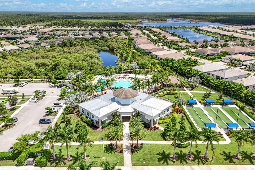 28105 Captiva Shell Lp, Bonita Springs, FL 34135