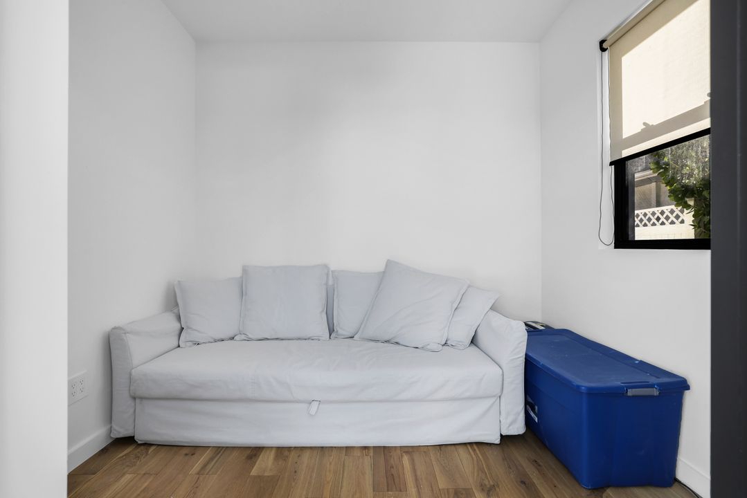 10771 6th St N, Naples, FL 34108