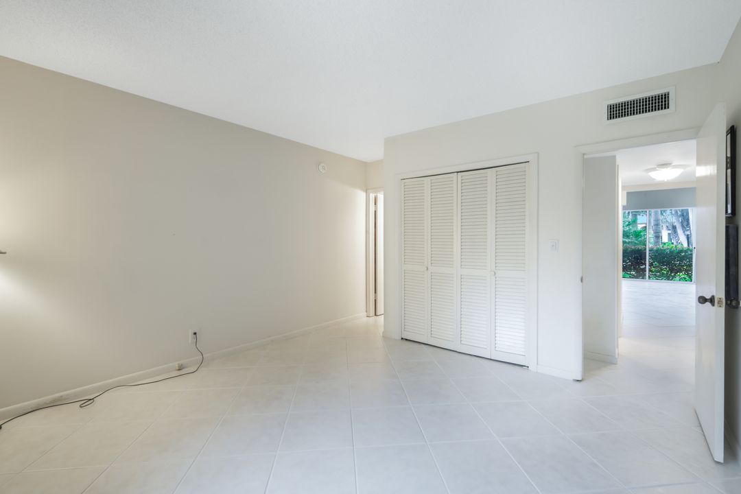 744 Wedge Dr  #27, Naples, FL 34103