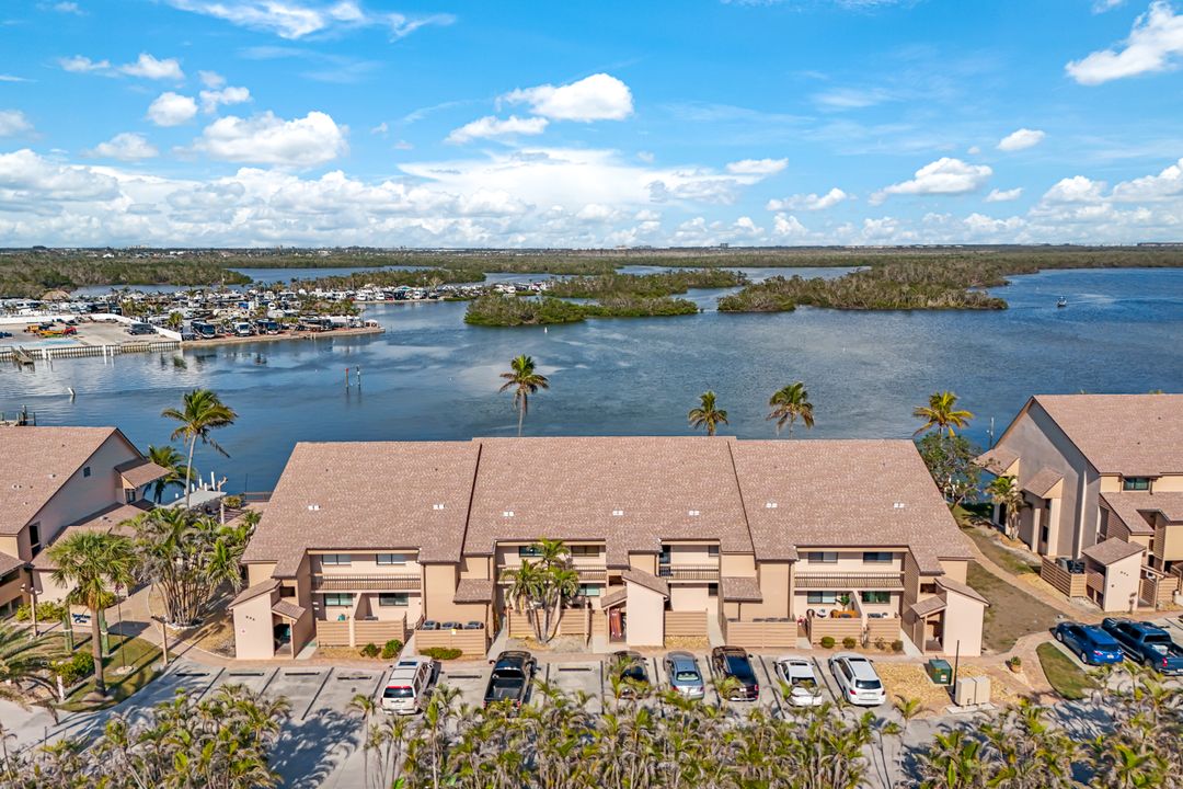 896 Buttonwood Dr #107, Fort Myers Beach, FL 33931