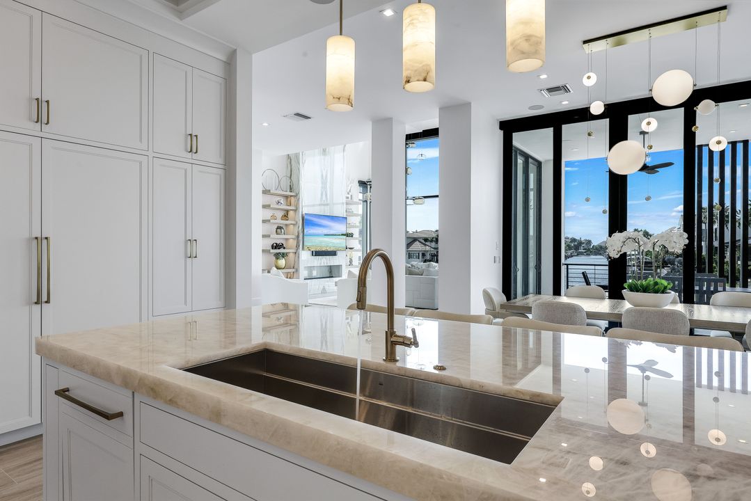 348 Seagull Ave, Naples, FL 34108