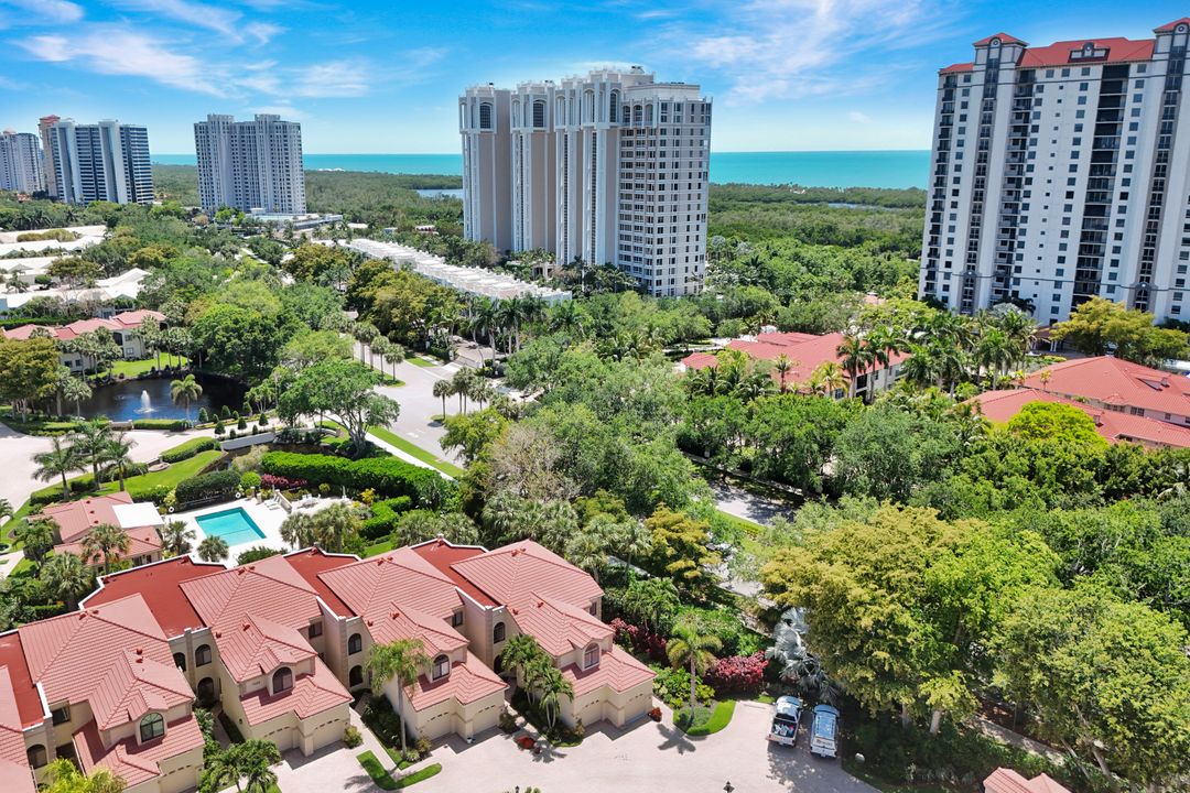 7056 Pelican Bay Blvd #201, Naples, FL 34108