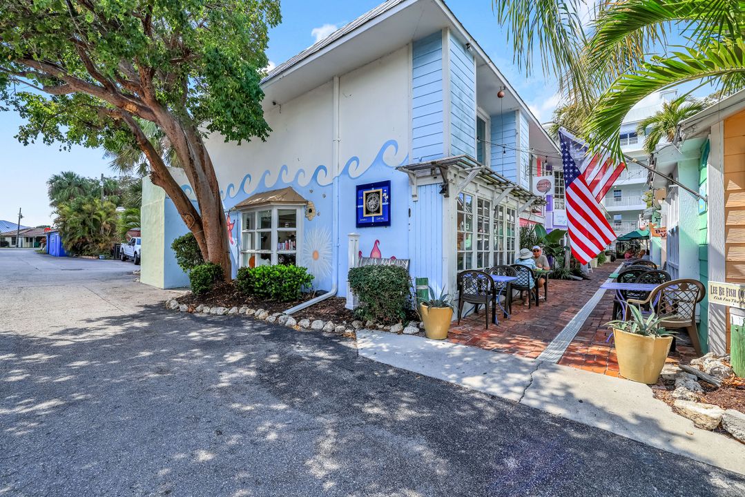 160 Palm St #208, Marco Island, FL 34145