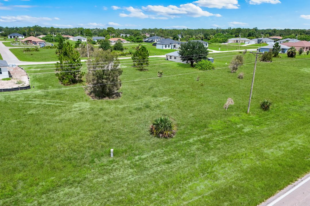 922 Columbus Blvd, Lehigh Acres, FL 33974
