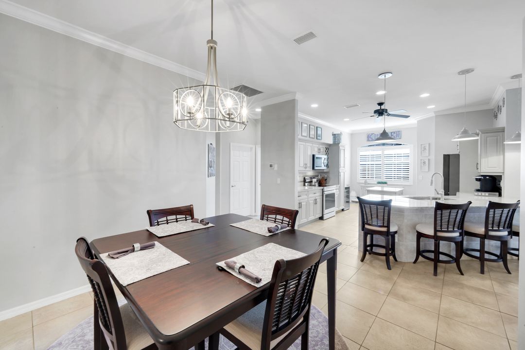 12694 Fox Ridge Dr, Bonita Springs, FL 34135