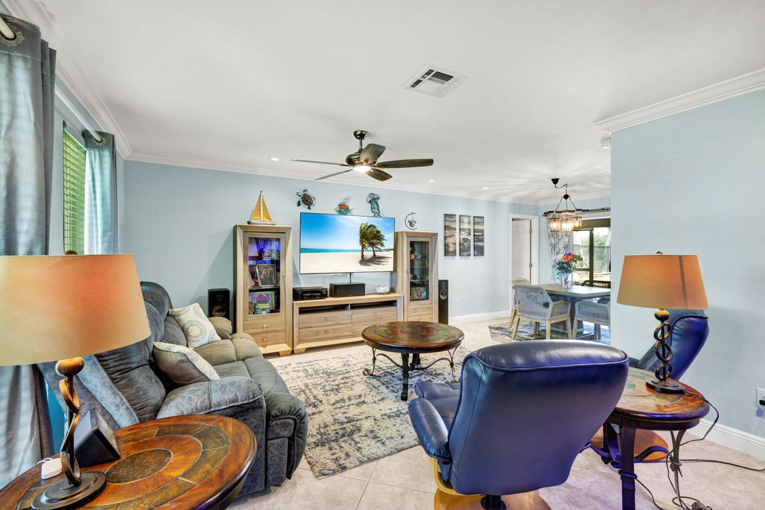 703 SE 33rd Terrace, Cape Coral, FL 33904