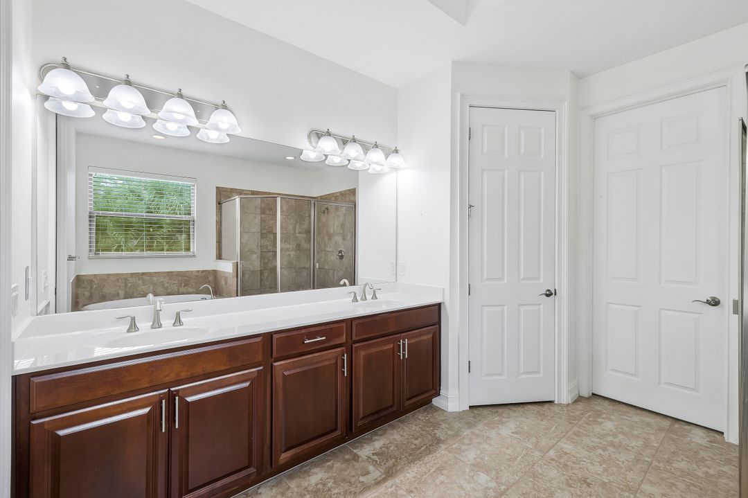 16188 Aberdeen Ave, Naples, FL 34110