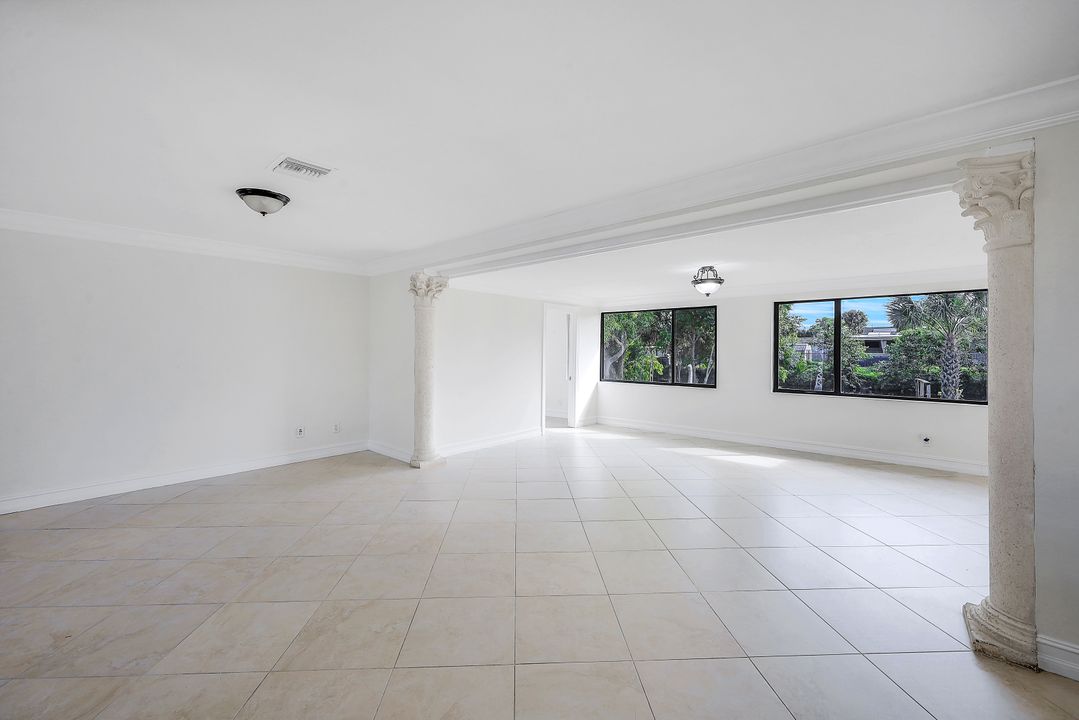 2270 42nd St SW, Naples, FL 34116