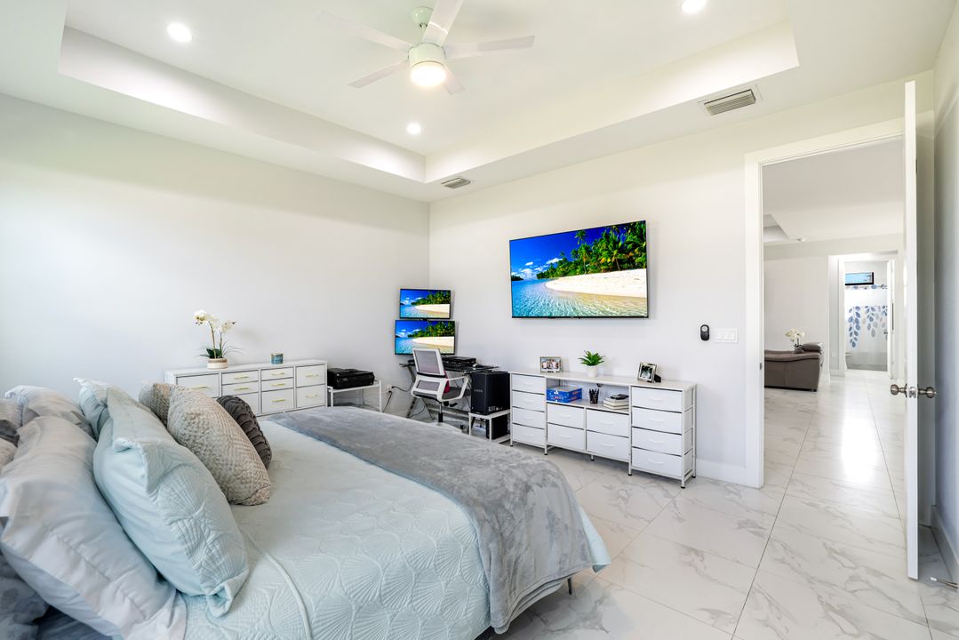 4217 24th Ave NE, Naples, FL 34119