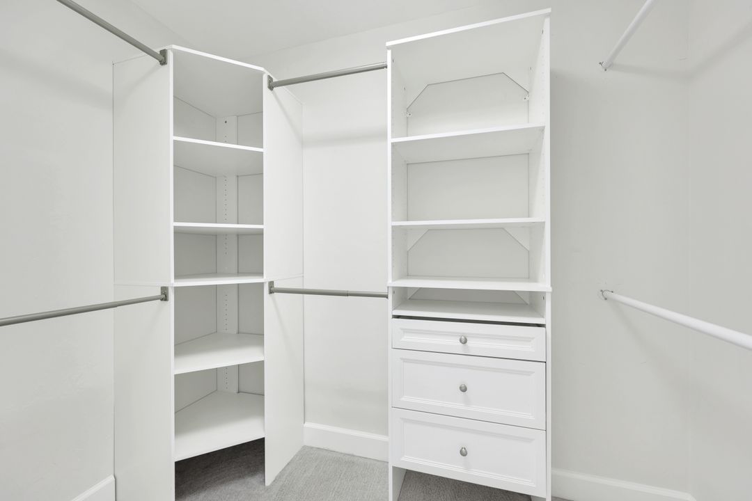 123 Napa Ridge Way, Naples, FL 34119