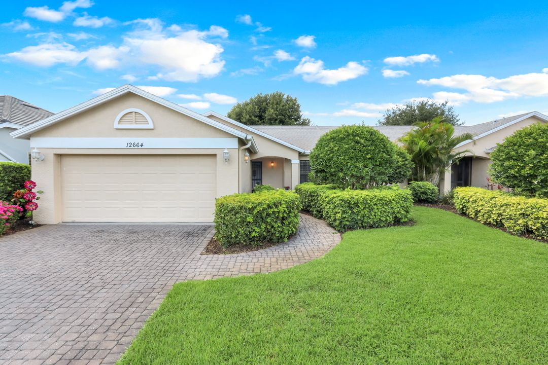 12664 Hunters Ridge Dr, Bonita Springs, FL 34135