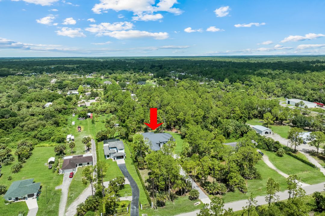 933 11th St SW, Naples, FL 34117