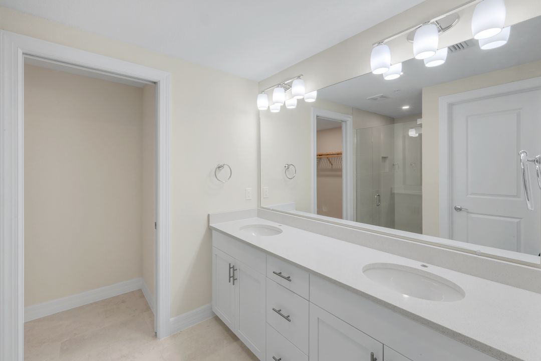 280 Antilles Wy E #101, Naples, FL 34112