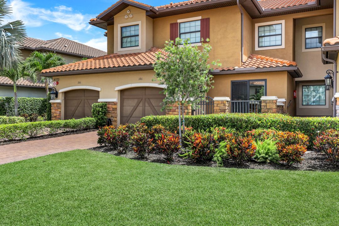 8773 Bellano Ct #101, Naples, FL 34119