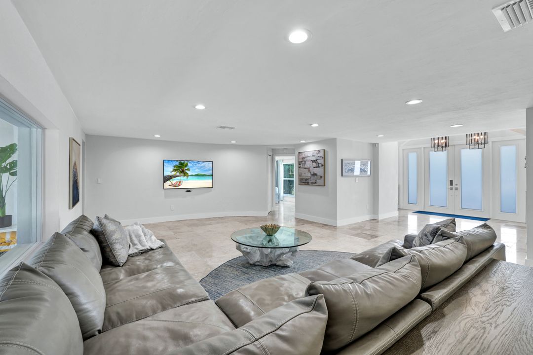 921 Scott Dr, Marco Island, FL 34145