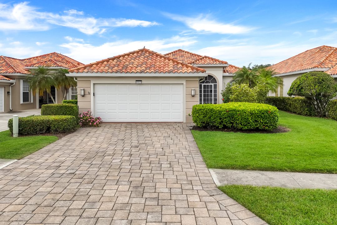 4453 Novato Ct, Naples, FL 34109
