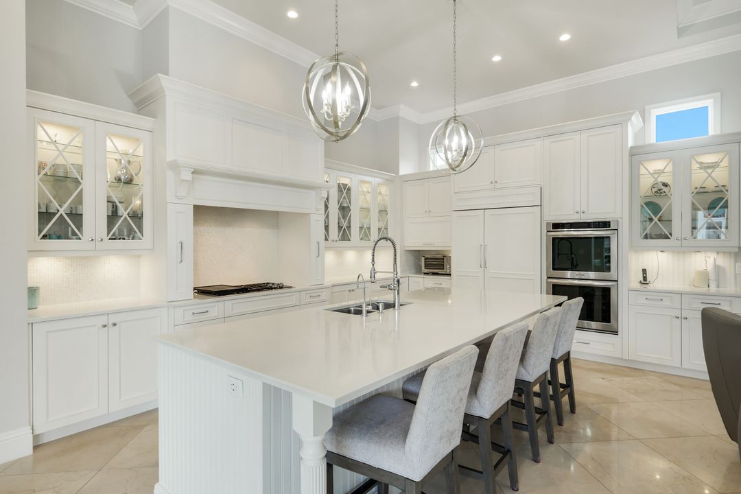 2885 Escada Ct, Naples, FL 34109