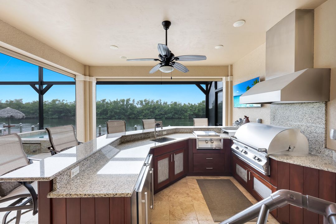 5703 Yardarm Ct, Cape Coral, FL 33914