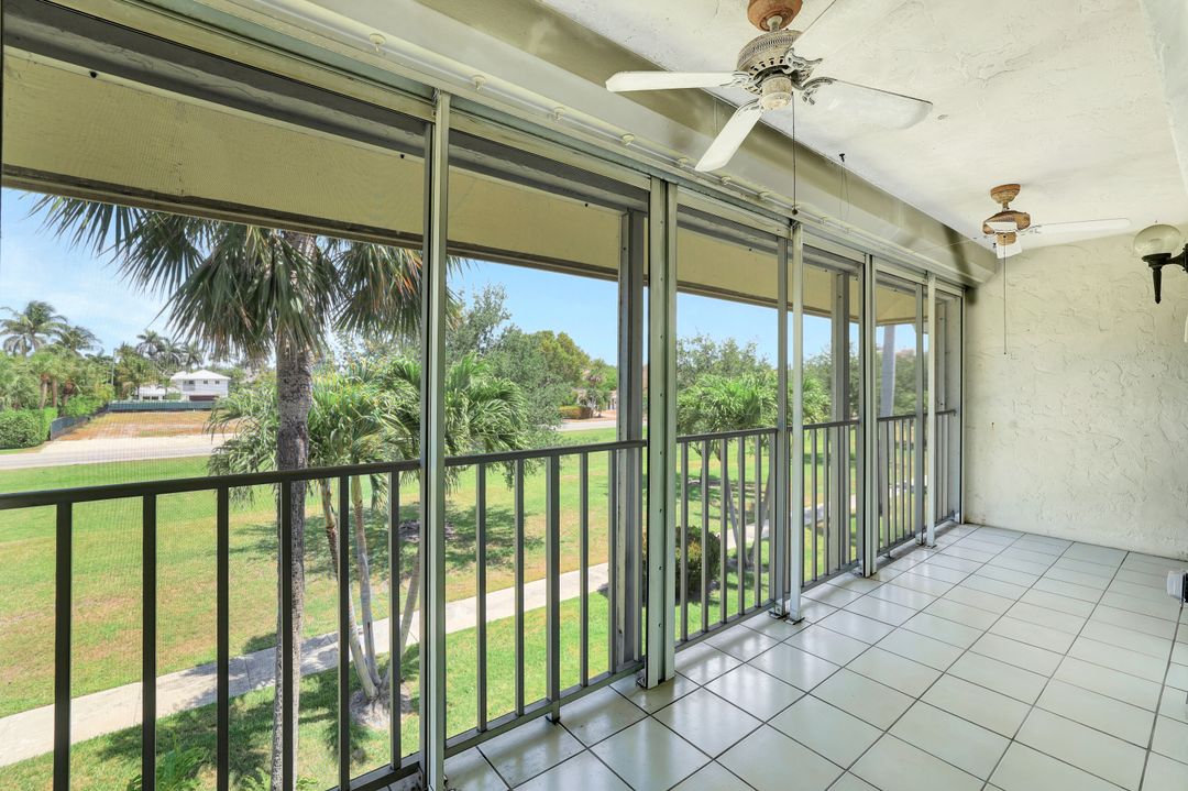 722 Broad Ave S #722, Naples, FL 34102