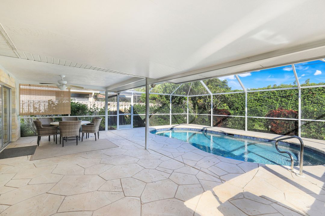 623 98th Ave N, Naples, FL 34108