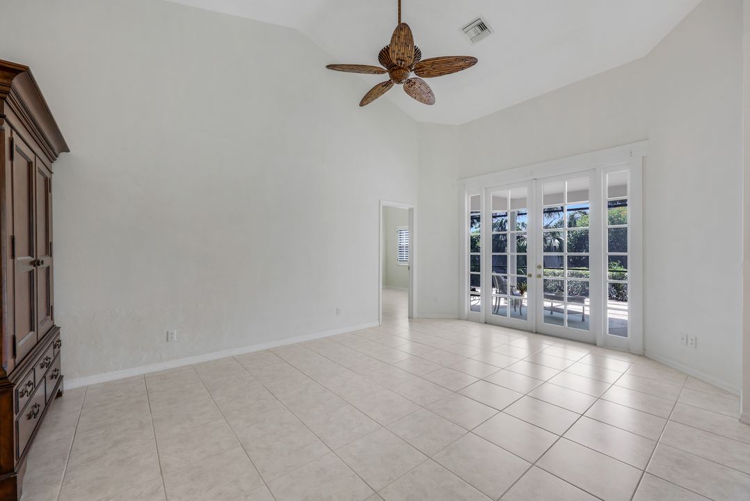 27181 Kindlewood Ln, Bonita Springs, FL 34134