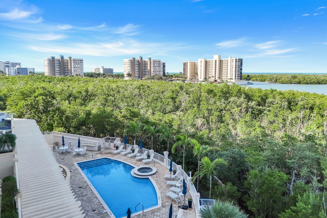 295 Grande Way #104, Naples, FL 34110