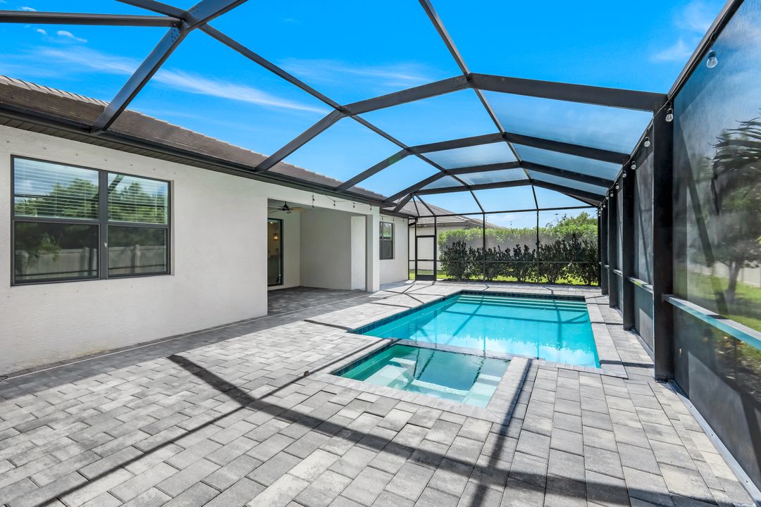 11404 Canopy Loop, Fort Myers, FL 33913