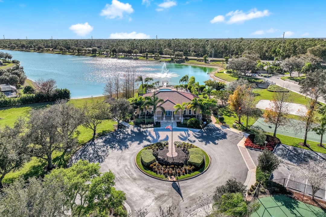 598 Grand Rapids Blvd, Naples, FL 34120