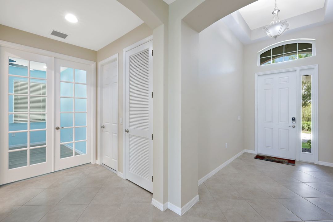 8649 Banyan Bay Blvd, Fort Myers, FL 33908