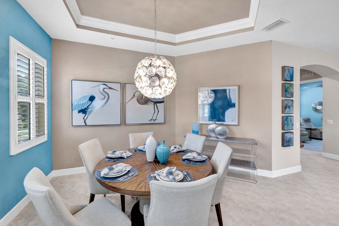 8755 Coastline Ct #202, Naples, FL 34120