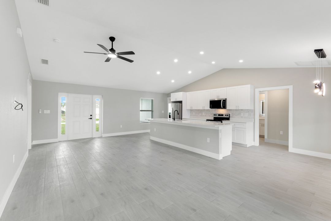 3757 NE 16th Pl, Cape Coral, FL 33909