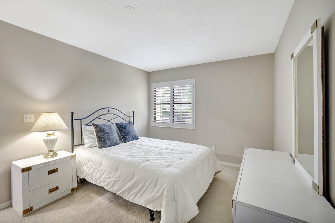 6525 Valen Way #D302, Naples, FL 34108