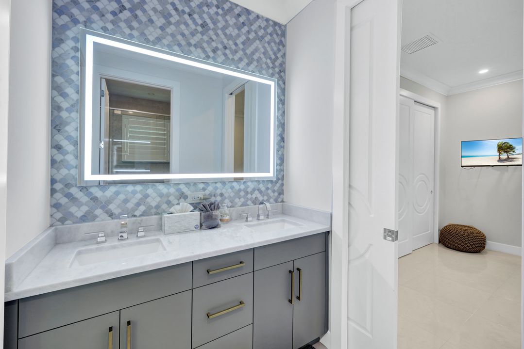 5341 Tamarind Ridge Dr, Naples, FL 34119