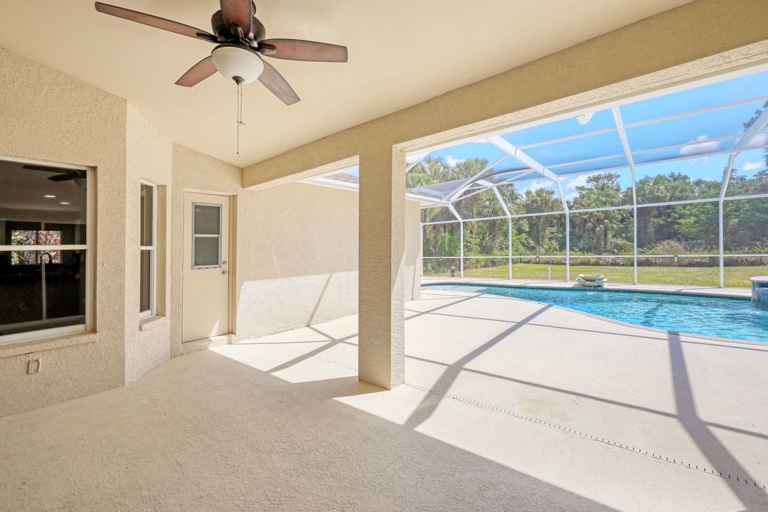 320 19th St NW, Naples, FL 34120