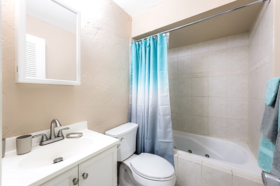 764 104th Ave N, Naples, FL 34108