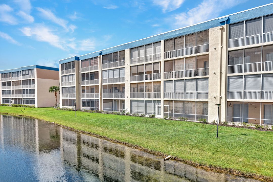 14901 Park Lake Dr #106, Fort Myers, FL 33919