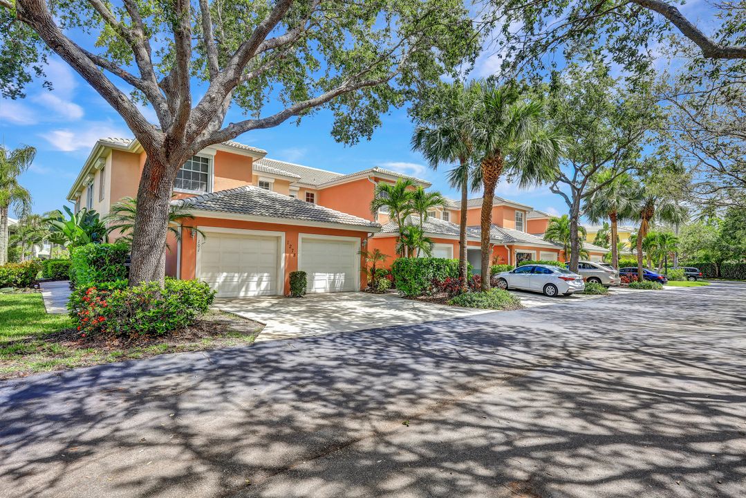 1278 Sweetwater Ln  #201, Naples, FL 34110