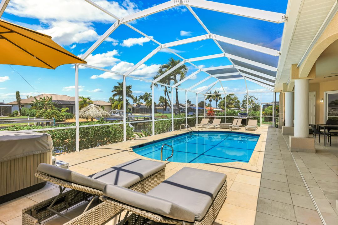 3710 SE 18th Pl, Cape Coral, FL 33904