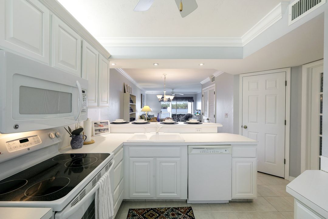 1045 Mainsail Dr #402, Naples, FL 34114