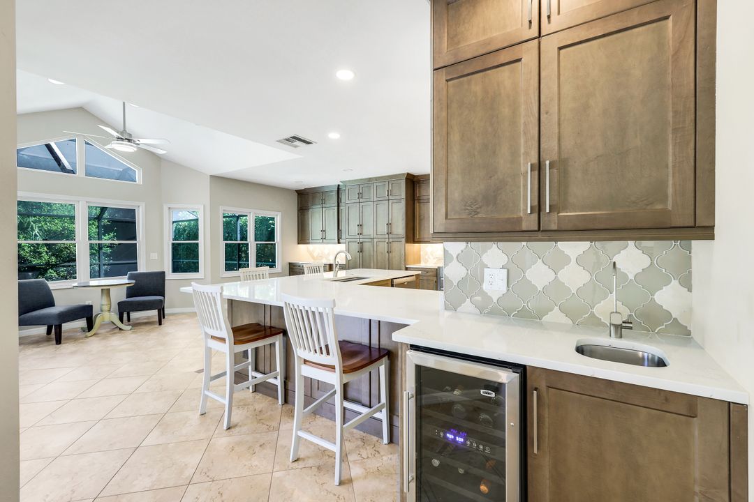 547 Cormorant Cove, Naples, FL 34113
