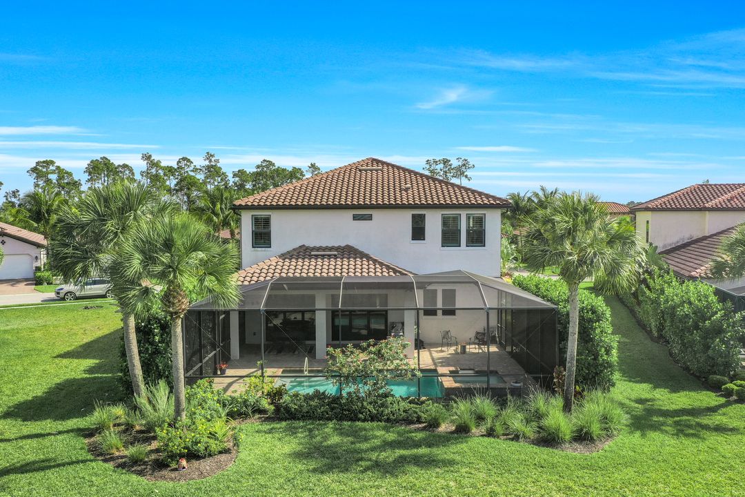 4665 Abaca Cir, Naples, FL 34119