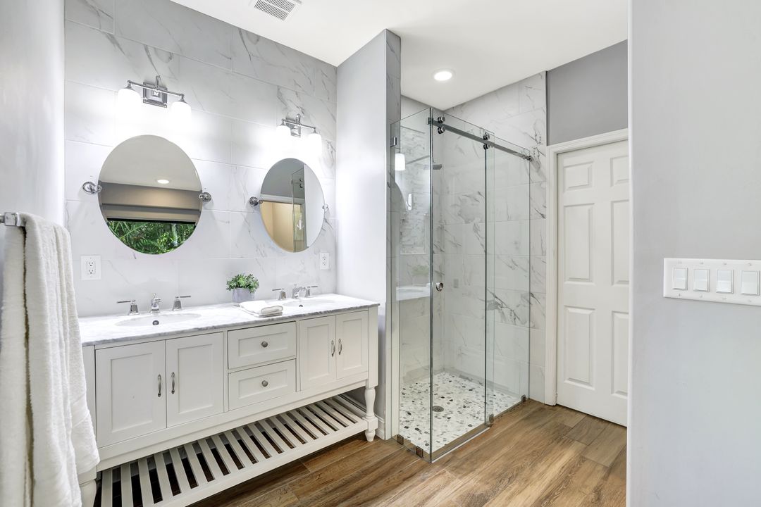 910 Ivory Ct, Marco Island, FL 34145